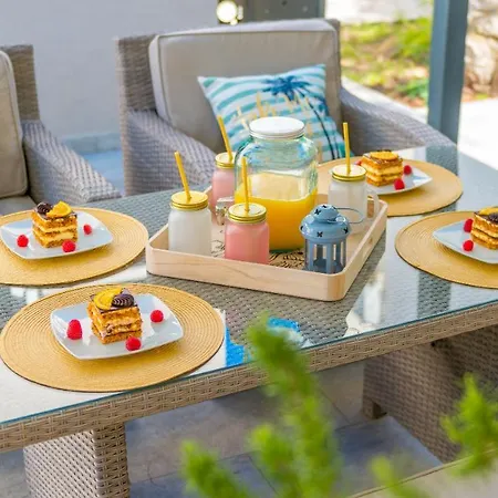 Helen Deluxe Apartamento *